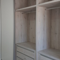 Armario de puertas correderas
